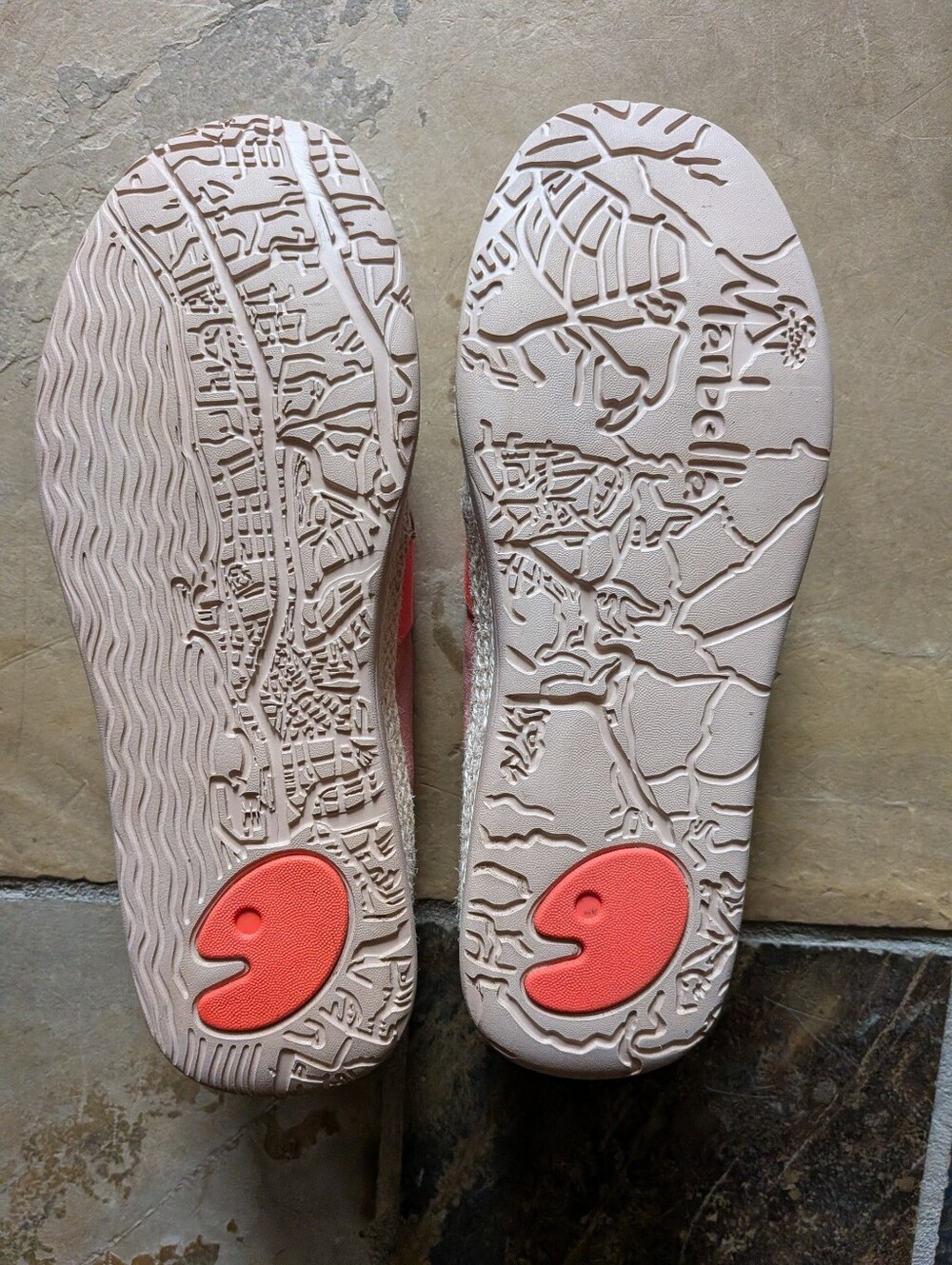 UIN Women's "Ukrainian Dancers" Multicolor Canvas Espadrilles with Orange Trim - Picture 2 of 9